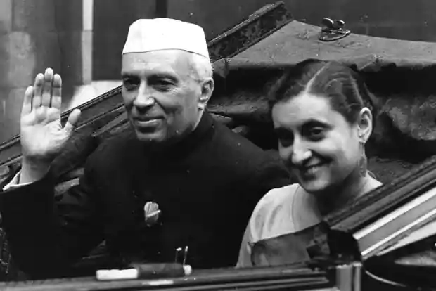 Jawaharlal Nehru Biography in Hindi